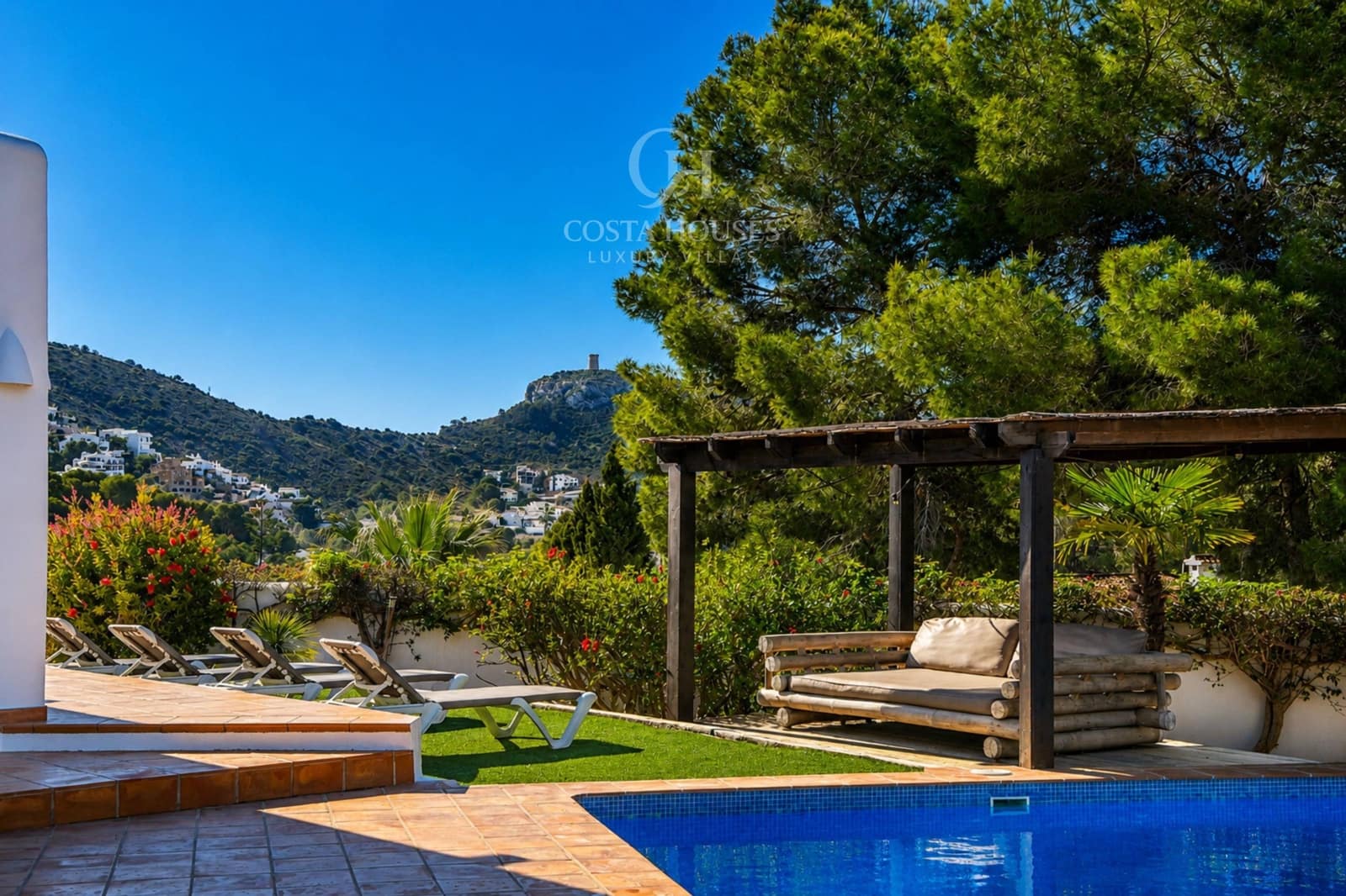 5 Zimmer Villa zu verkaufen in Moraira mit Pool - 1.635.000 € (Ref: 10153653)