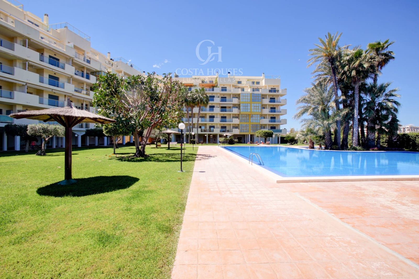 4 soveværelse Penthouse til salg i Denia med swimmingpool garage - € 850.000 (Ref: 10171606)