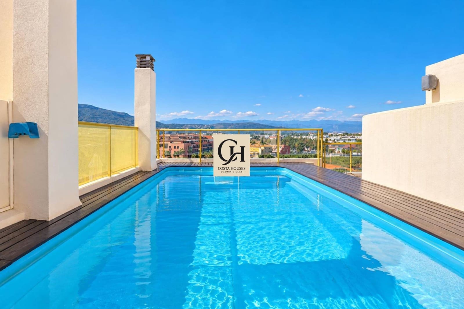 4 soveværelse Penthouse til salg i Denia med swimmingpool garage - € 850.000 (Ref: 10171606)