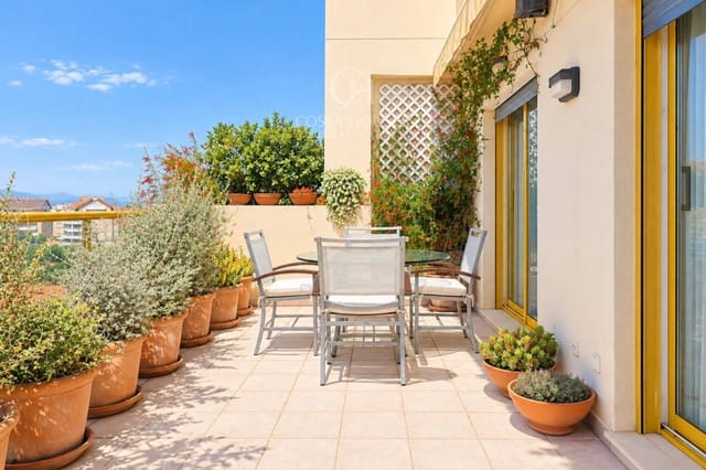 4 soveværelse Penthouse til salg i Centro Urbano, Dénia med swimmingpool garage - € 850.000 (Ref: 10171606)