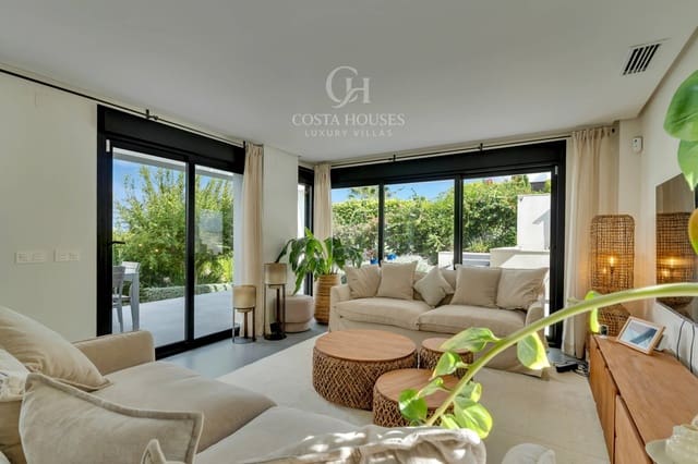 4 soverom Villa til salgs i Javea / Xàbia med svømmebasseng - € 1 195 000 (Ref: 10171607)