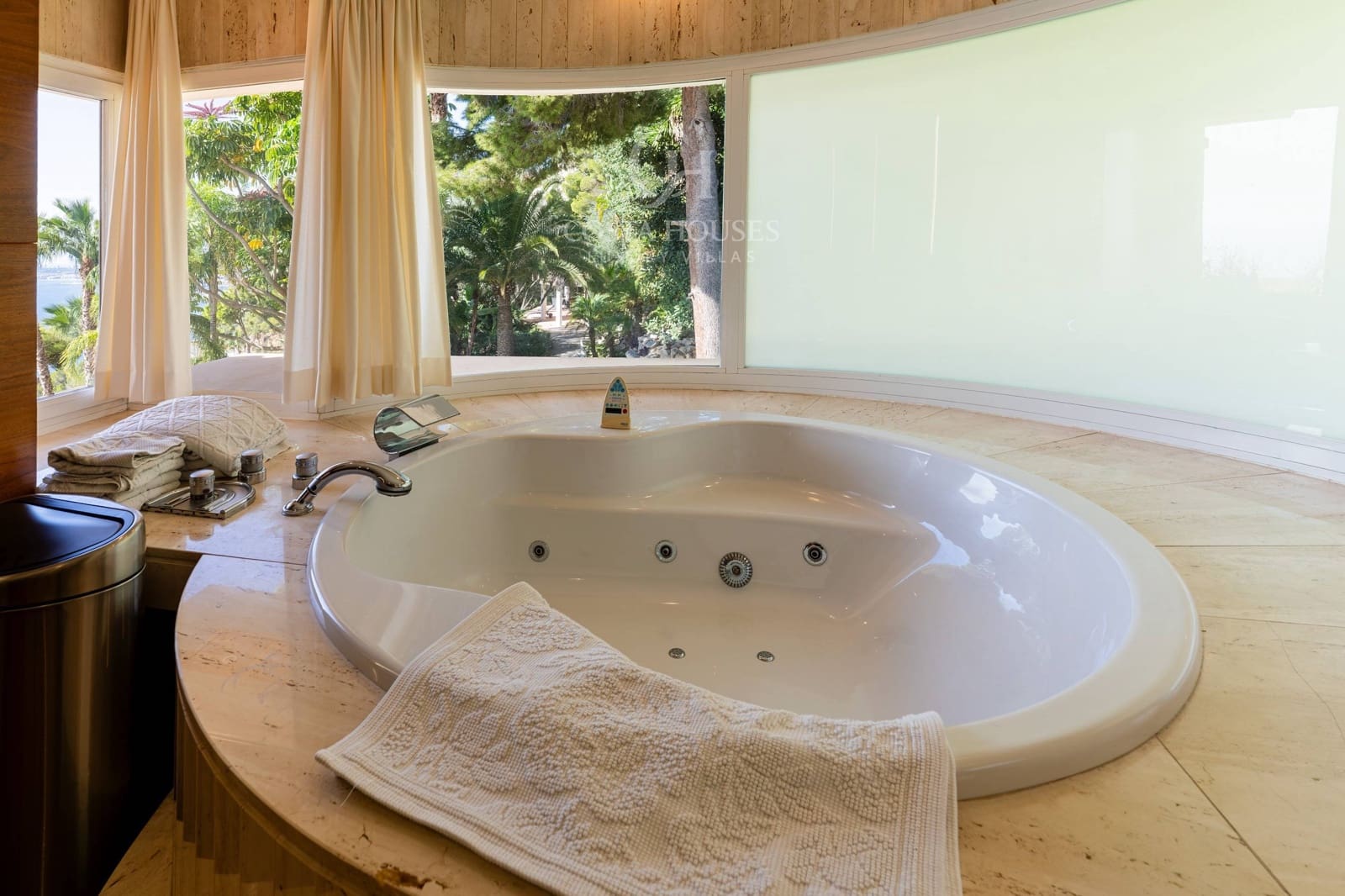 6 quarto Moradia para venda em Altea com piscina garagem - 5 700 000 € (Ref: 10183142)