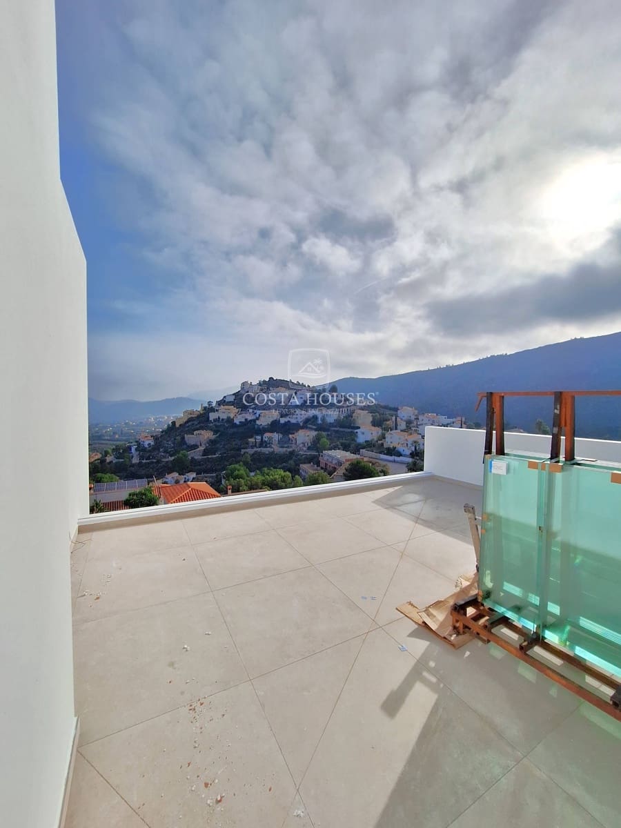 3 soveværelse Villa til salg i Pedreguer med swimmingpool - € 790.000 (Ref: 8863797)