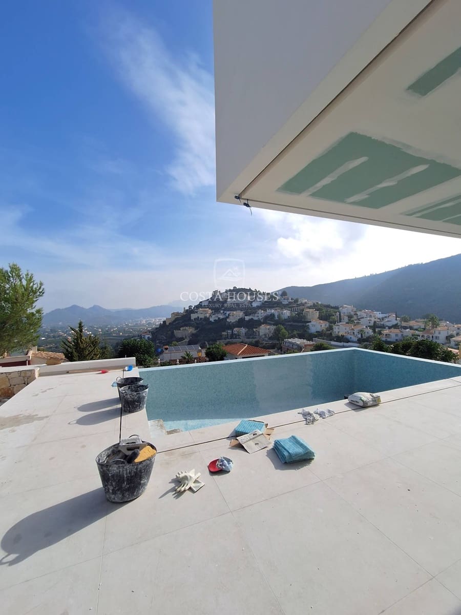 3 soveværelse Villa til salg i Pedreguer med swimmingpool - € 790.000 (Ref: 8863797)