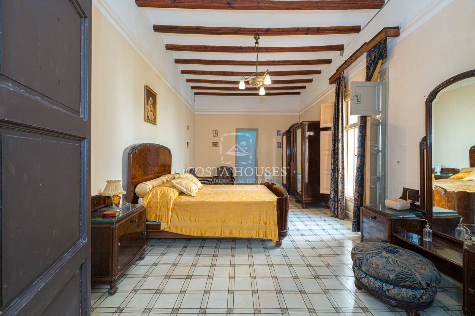 9 slaapkamer Huis te koop in Benissa met garage - € 715.000 (Ref: 8863802)