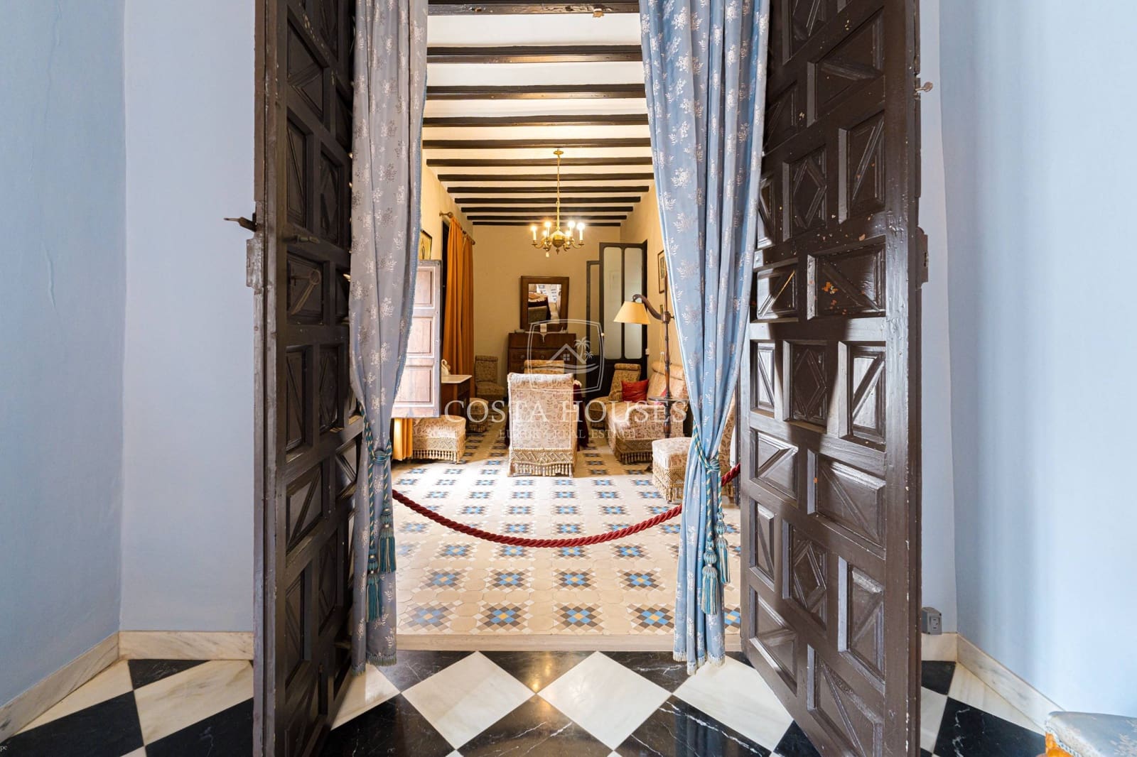 9 slaapkamer Huis te koop in Benissa met garage - € 715.000 (Ref: 8863802)