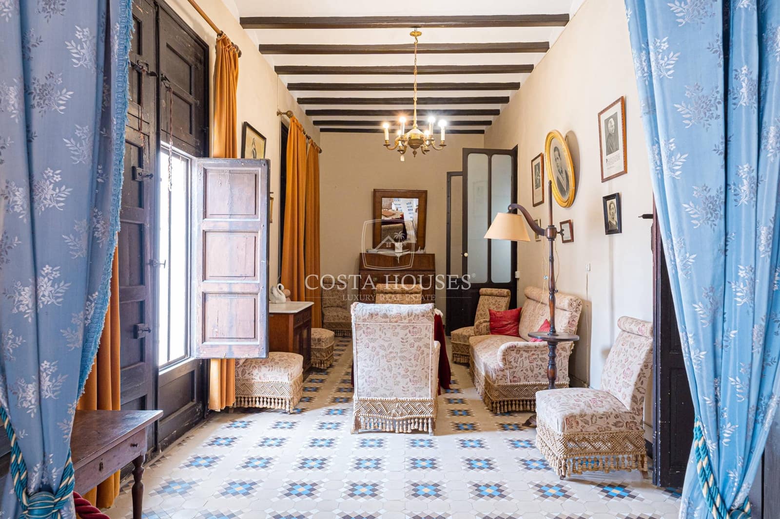 9 slaapkamer Huis te koop in Benissa met garage - € 715.000 (Ref: 8863802)