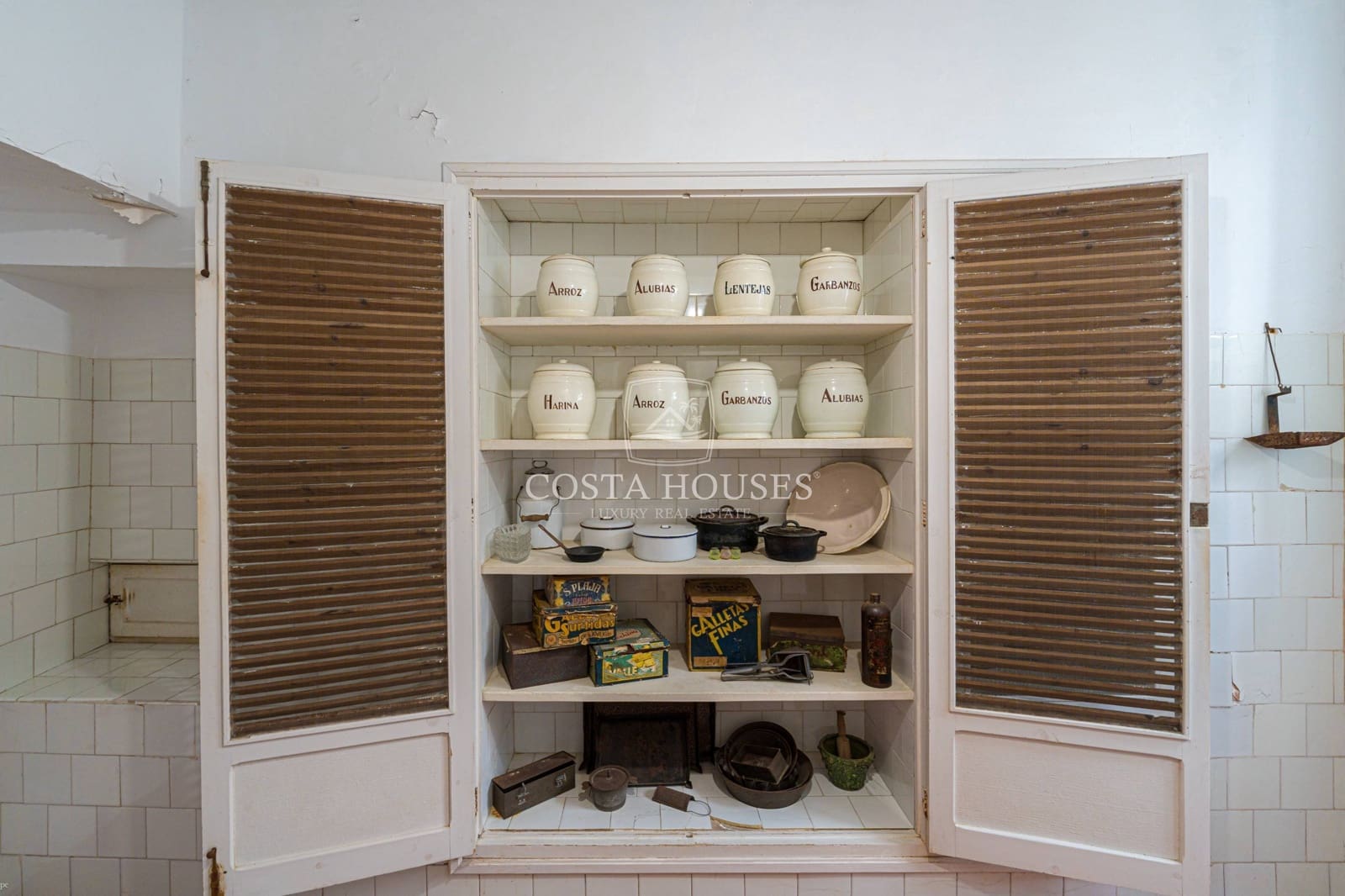 9 slaapkamer Huis te koop in Benissa met garage - € 715.000 (Ref: 8863802)