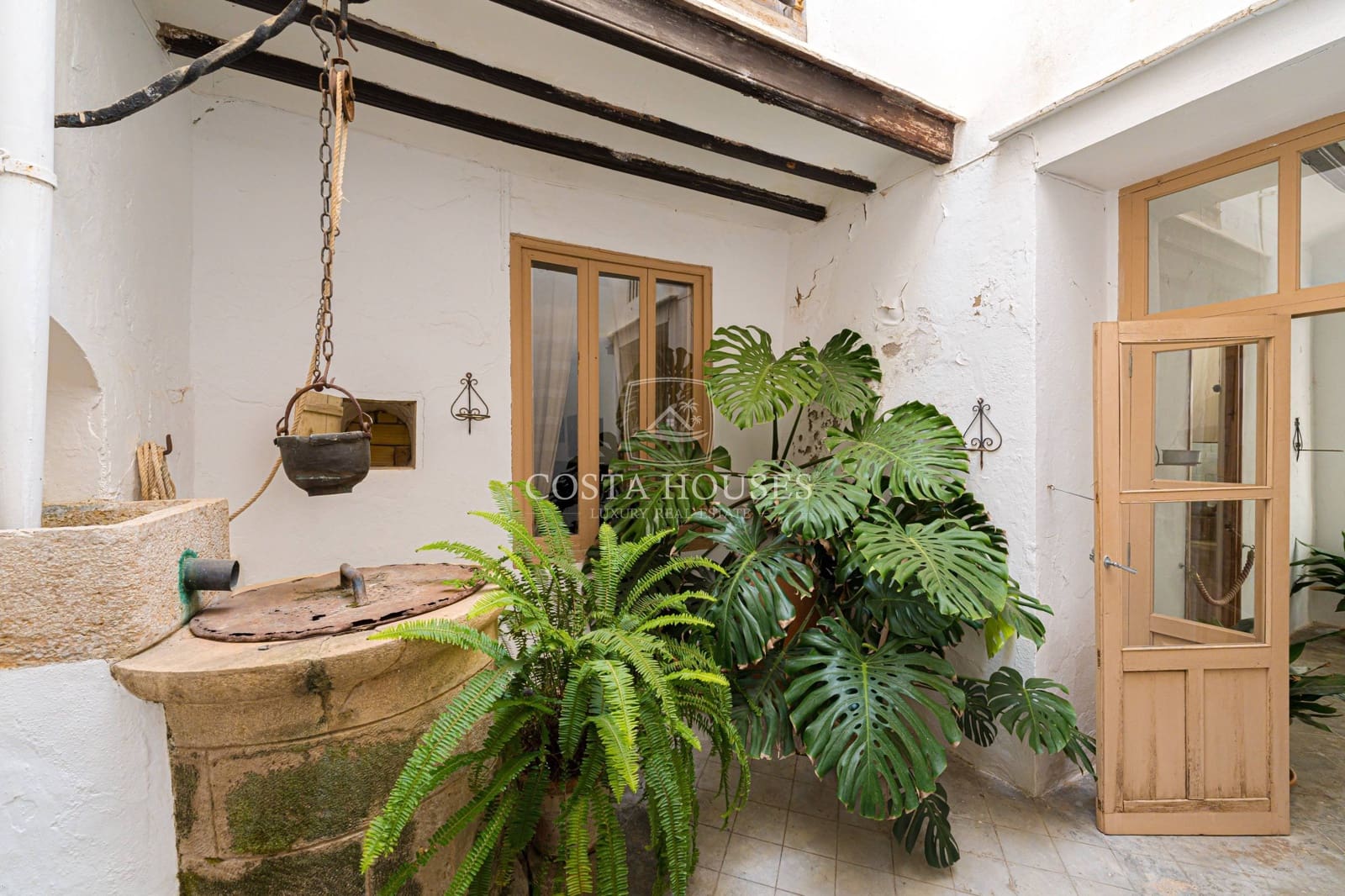 9 slaapkamer Huis te koop in Benissa met garage - € 715.000 (Ref: 8863802)