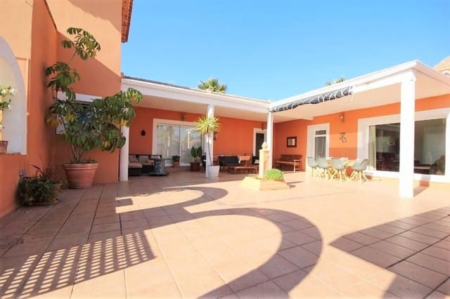 4 soverom Villa til salgs i Montgó - Ermita, Javea / Xàbia med svømmebasseng garasje - € 1 100 000 (Ref: 8863803)