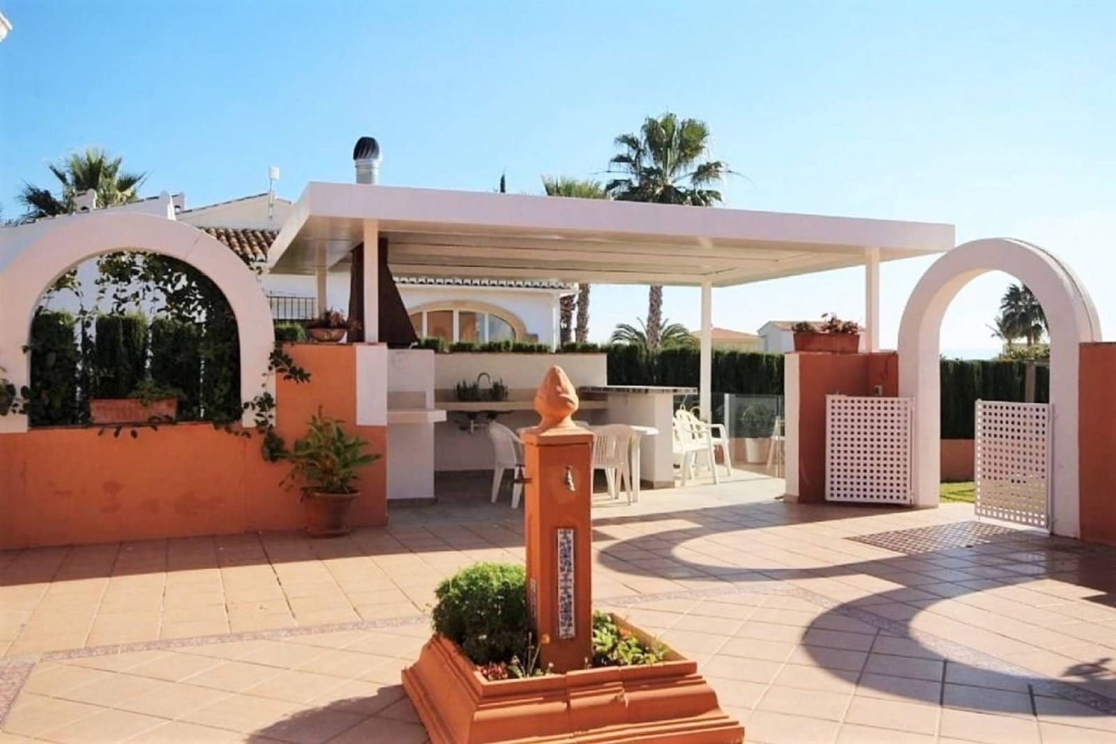 4 soverom Villa til salgs i Javea / Xabia med svømmebasseng garasje - € 1 100 000 (Ref: 8863803)