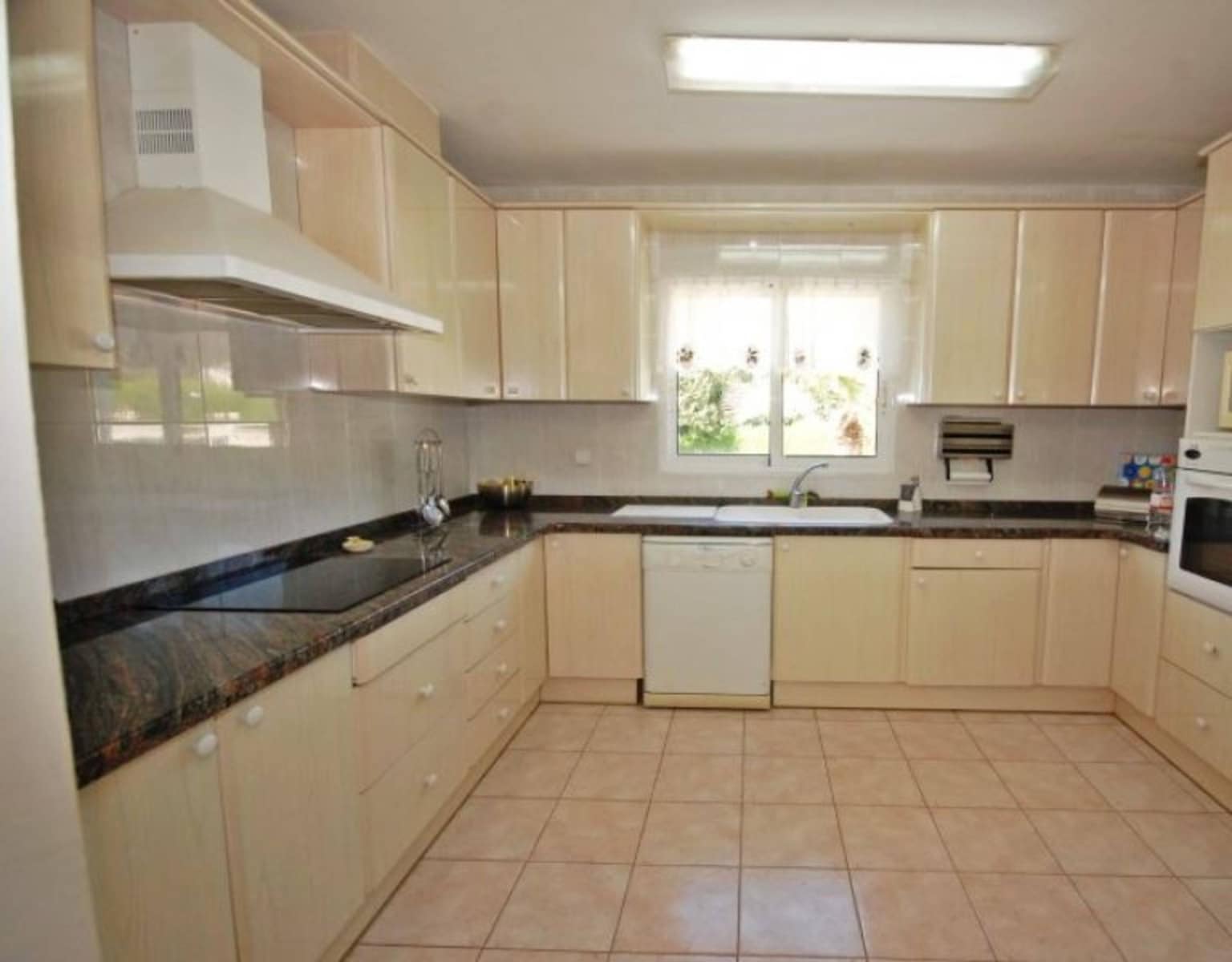 4 soverom Villa til salgs i Javea / Xabia med svømmebasseng garasje - € 1 100 000 (Ref: 8863803)