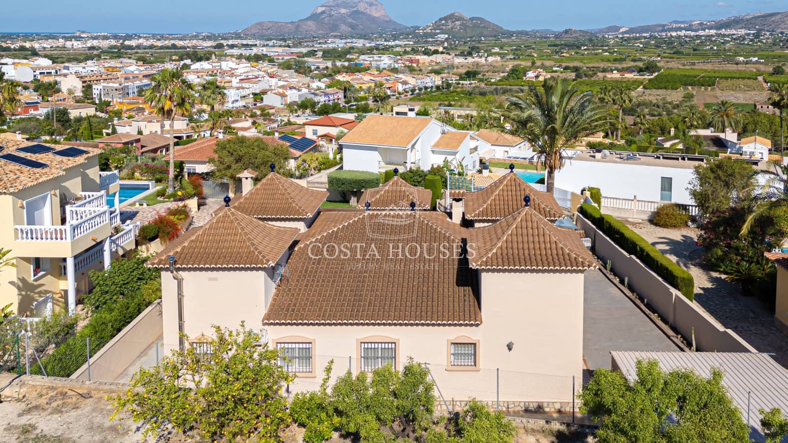 4 slaapkamer Villa te koop in Beniarbeig met zwembad garage - € 820.000 (Ref: 8863804)