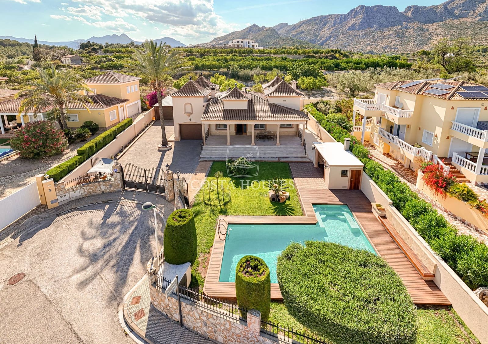 4 slaapkamer Villa te koop in Beniarbeig met zwembad garage - € 820.000 (Ref: 8863804)