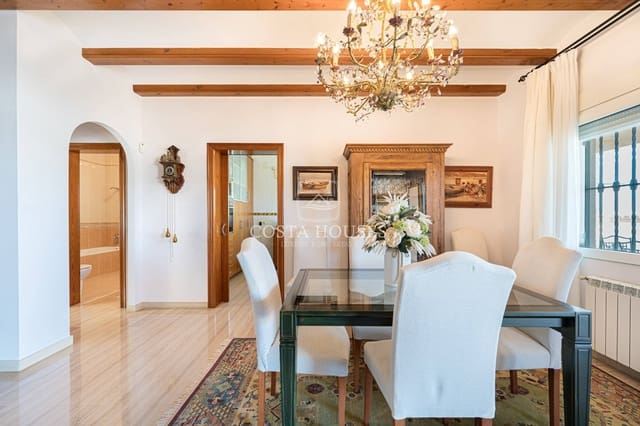 4 bedroom Villa for sale in Beniarbeig with pool garage - € 790,000 (Ref: 8863804)