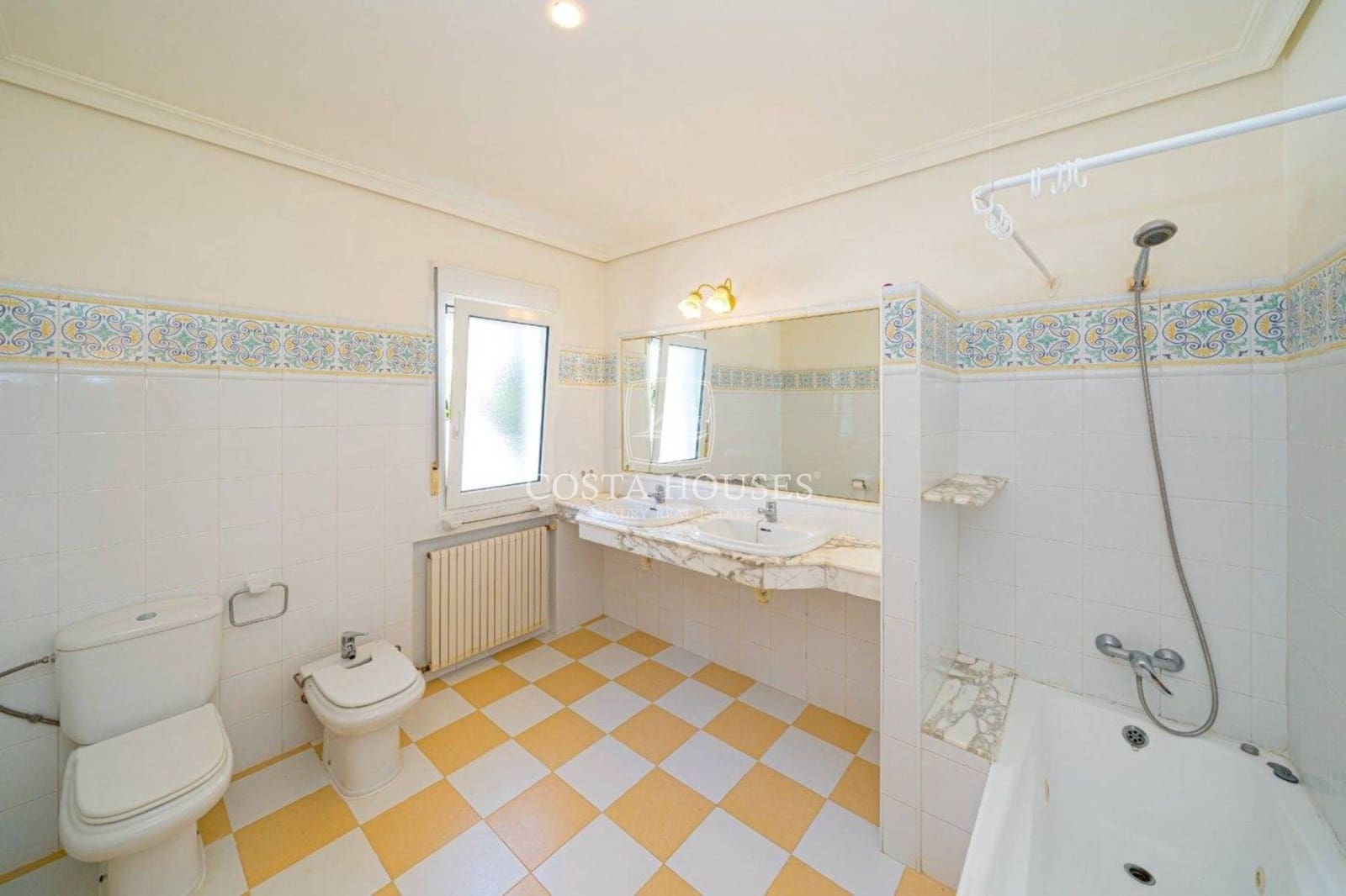 5 slaapkamer Villa te koop in Denia met zwembad - € 975.000 (Ref: 8863806)