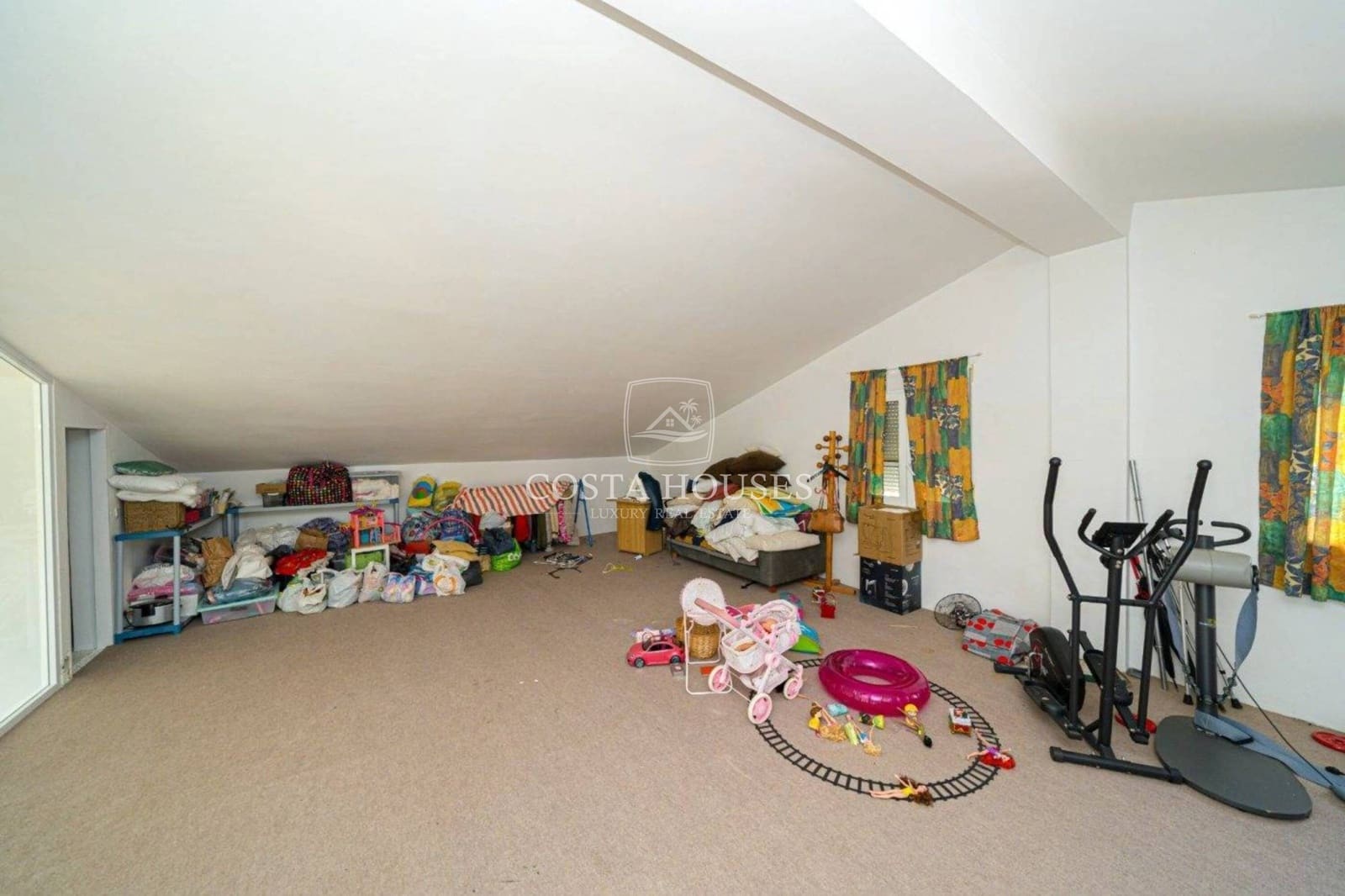 5 slaapkamer Villa te koop in Denia met zwembad - € 975.000 (Ref: 8863806)