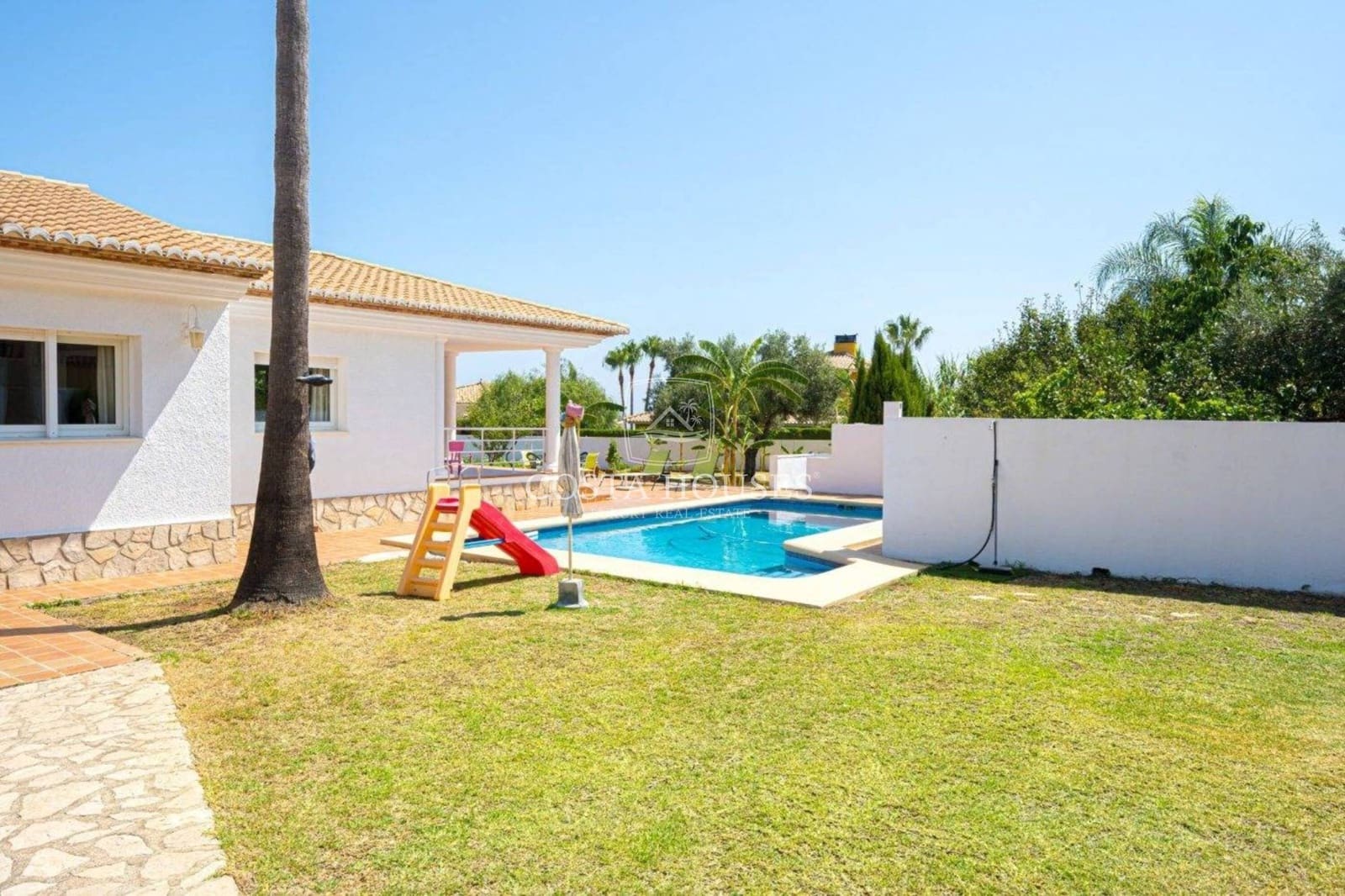 5 slaapkamer Villa te koop in Denia met zwembad - € 975.000 (Ref: 8863806)