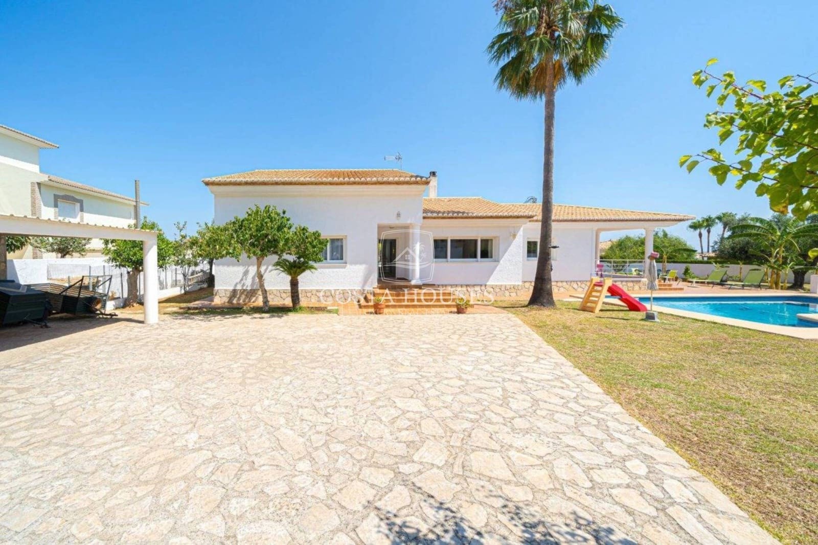 5 slaapkamer Villa te koop in Denia met zwembad - € 975.000 (Ref: 8863806)