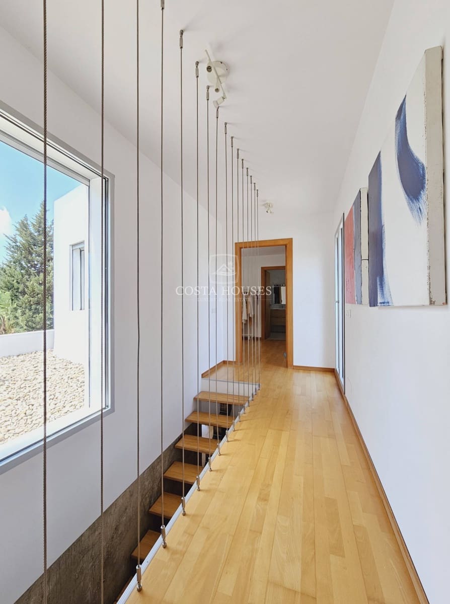 4 bedroom Villa for sale in Denia with pool - € 895,000 (Ref: 8863808)