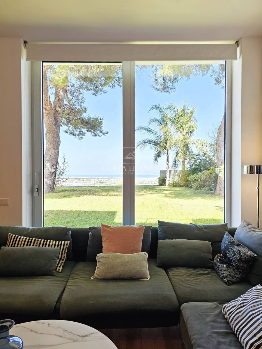 4 bedroom Villa for sale in Denia with pool - € 895,000 (Ref: 8863808)