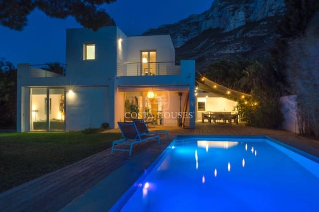 4 quarto Moradia para venda em Dénia com piscina - 895 000 € (Ref: 8863808)