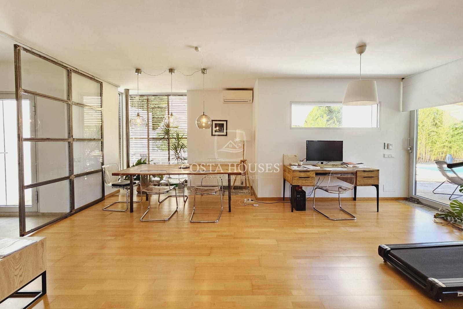 4 bedroom Villa for sale in Denia with pool - € 895,000 (Ref: 8863808)