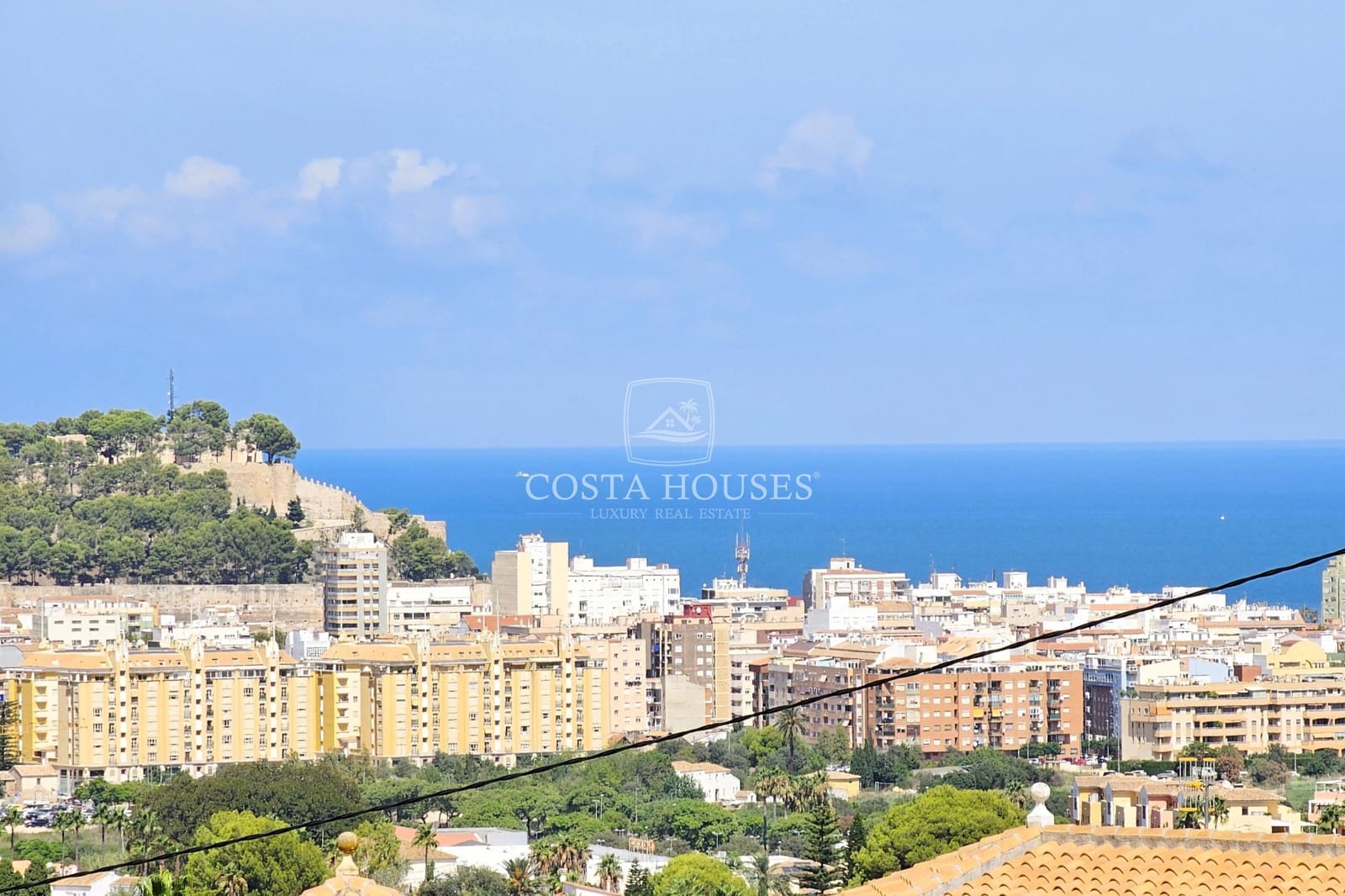 4 bedroom Villa for sale in Denia with pool - € 895,000 (Ref: 8863808)