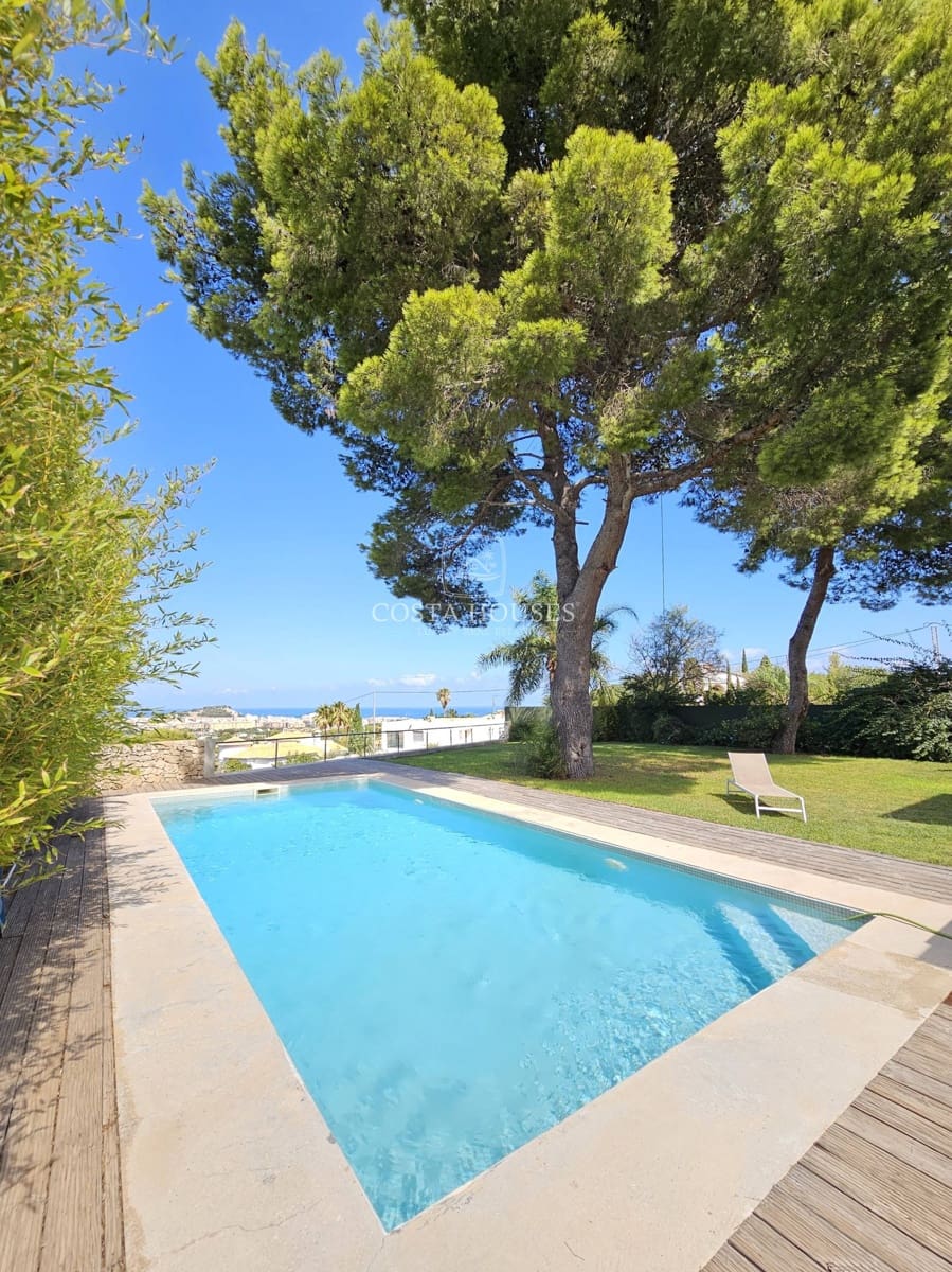 4 bedroom Villa for sale in Denia with pool - € 895,000 (Ref: 8863808)