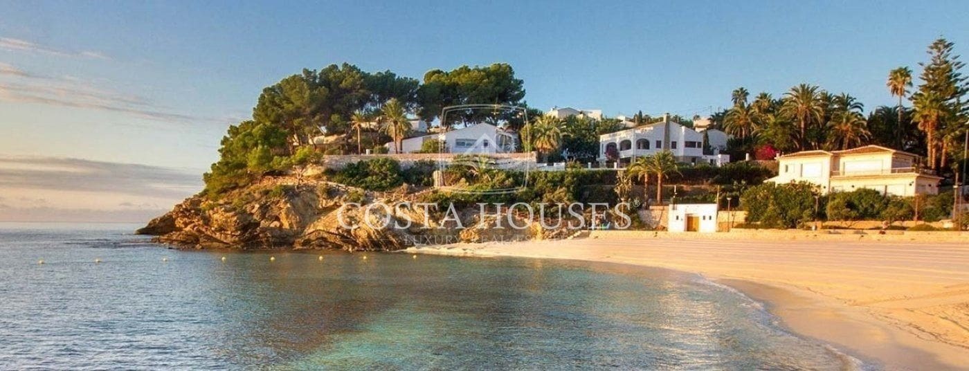 3 soveværelse Villa til salg i Benissa med swimmingpool - € 930.000 (Ref: 8863812)