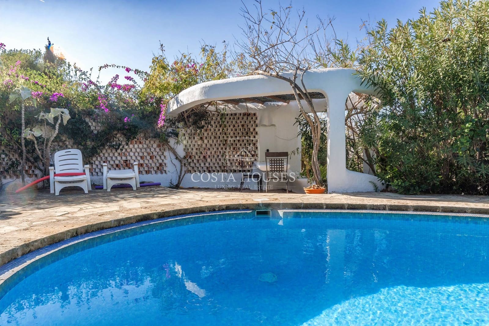 6 chambre Villa/Maison à vendre à Javea / Xabia avec piscine garage - 950 000 € (Ref: 8863823)