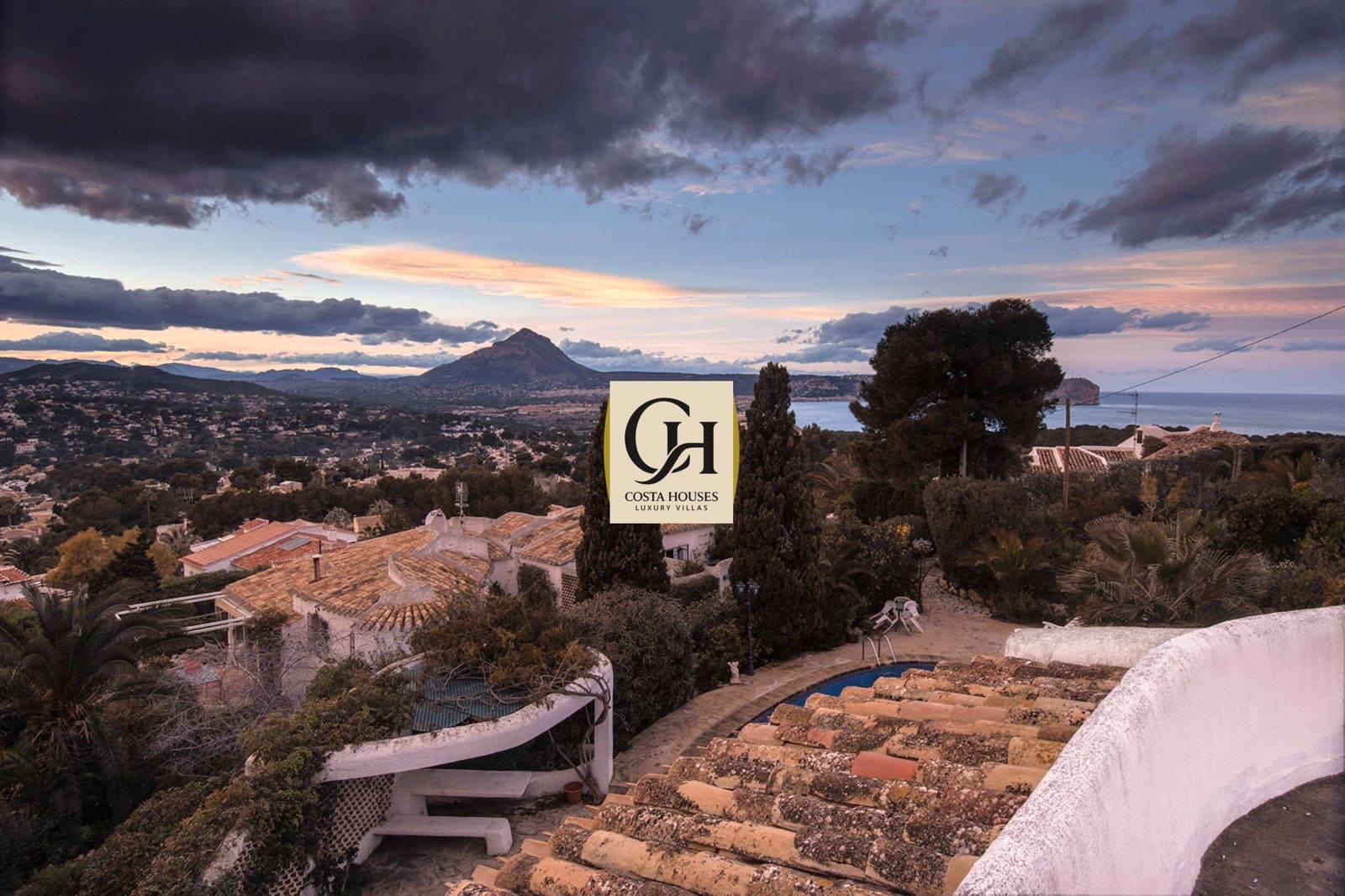 6 chambre Villa/Maison à vendre à Javea / Xabia avec piscine garage - 950 000 € (Ref: 8863823)