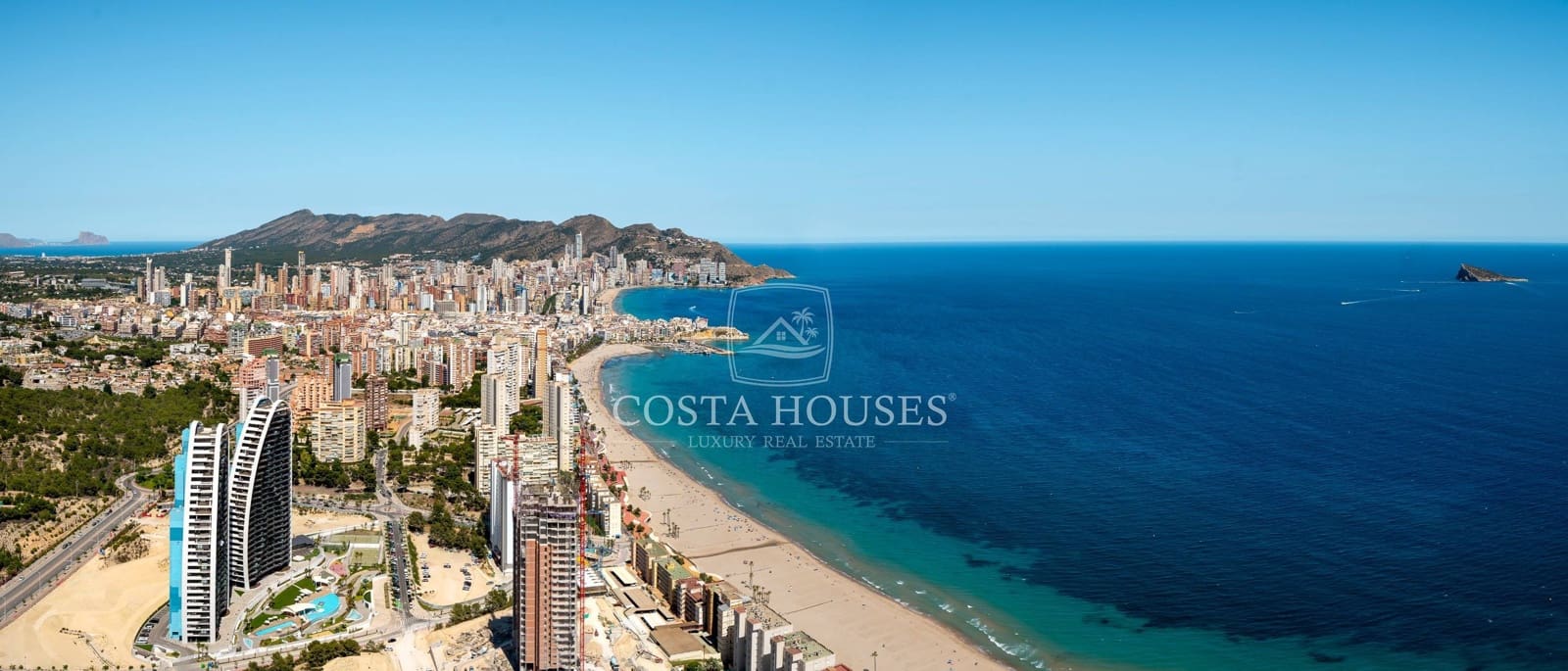 Apartamento de 2 habitaciones en Benidorm en venta con piscina - 1.075.000 € (Ref: 8863828)