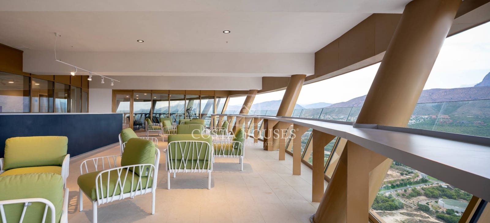 Apartamento de 2 habitaciones en Benidorm en venta con piscina - 1.075.000 € (Ref: 8863828)