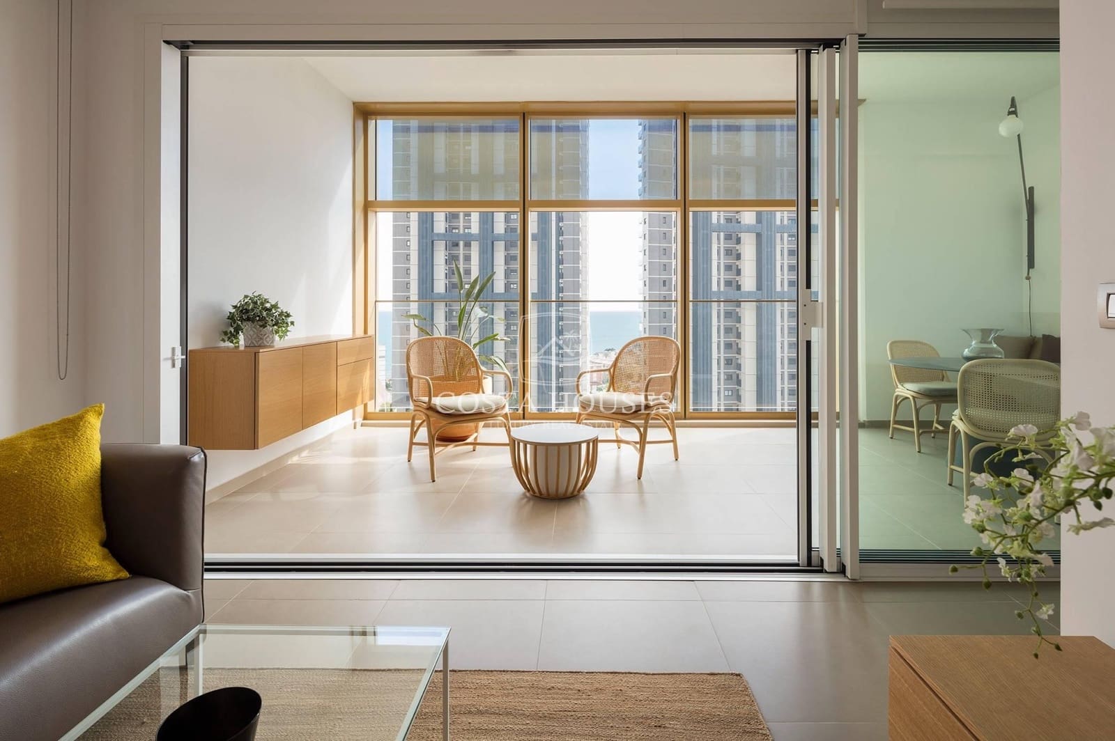 Apartamento de 2 habitaciones en Benidorm en venta con piscina - 1.075.000 € (Ref: 8863828)