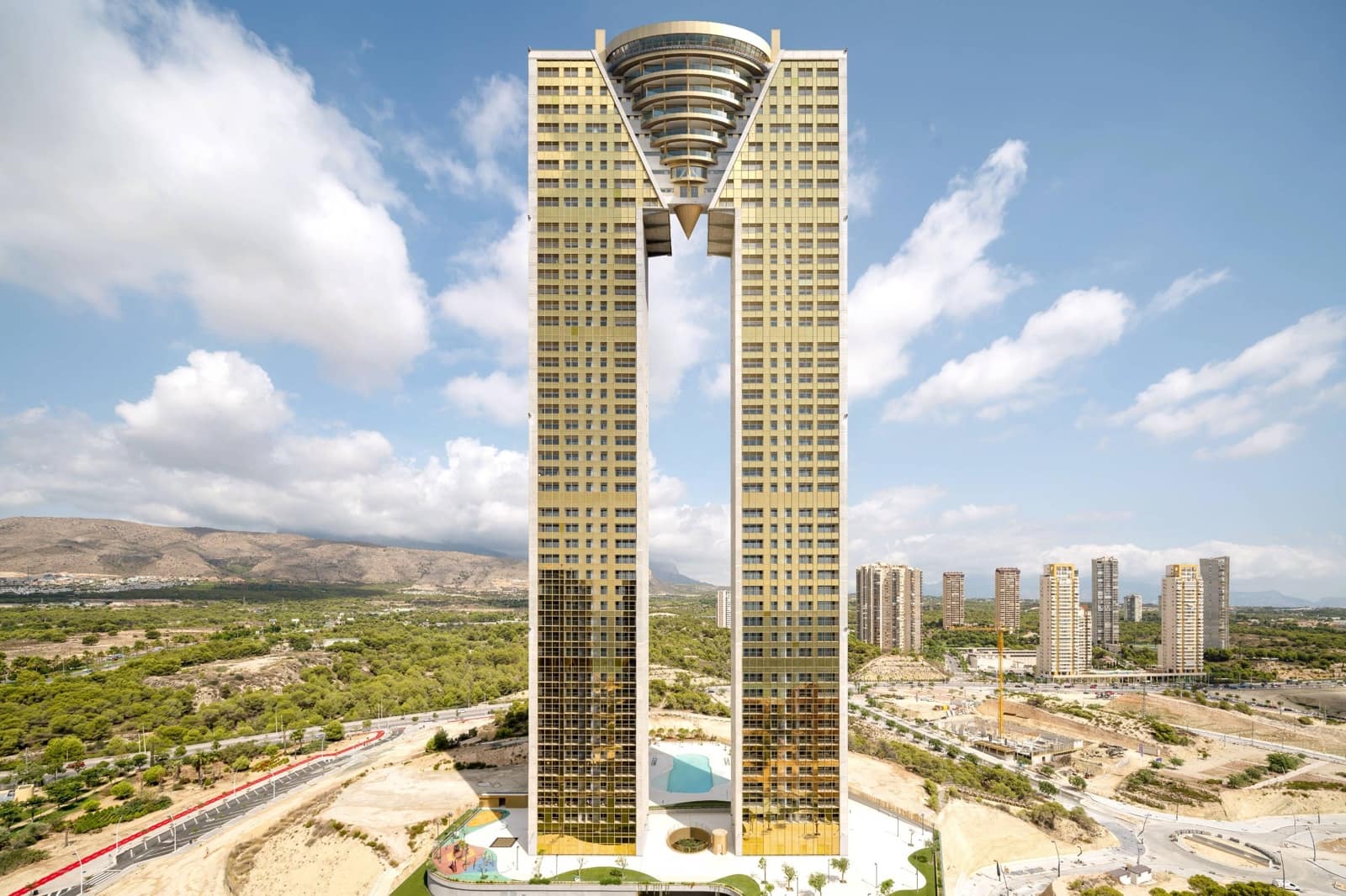 Apartamento de 2 habitaciones en Benidorm en venta con piscina - 1.075.000 € (Ref: 8863828)