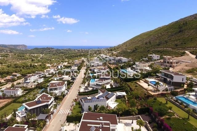 Chalet de 4 habitaciones en Javea / Xàbia en venta con piscina - 1.095.000 € (Ref: 8863838)