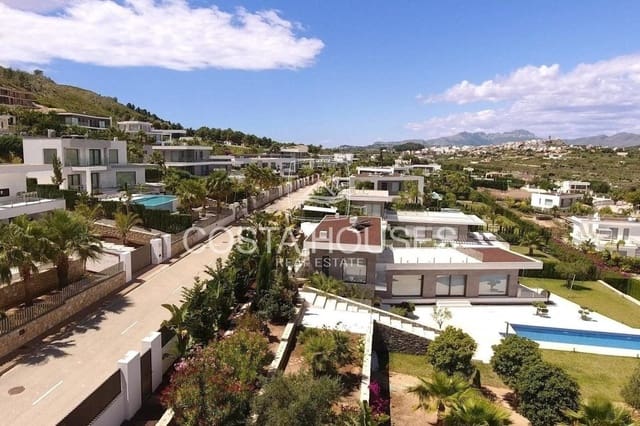 Chalet de 4 habitaciones en Javea / Xàbia en venta con piscina - 1.095.000 € (Ref: 8863838)
