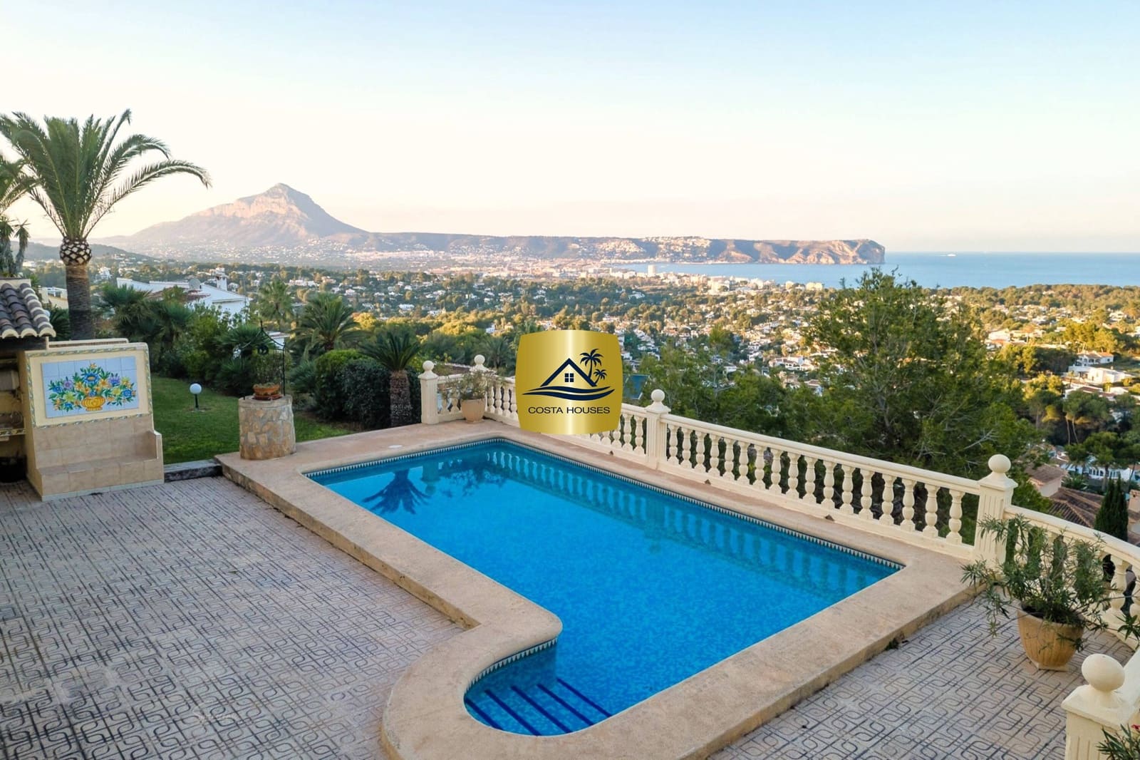 3 soveværelse Villa til salg i Javea / Xabia med swimmingpool garage - € 1.095.000 (Ref: 8863842)