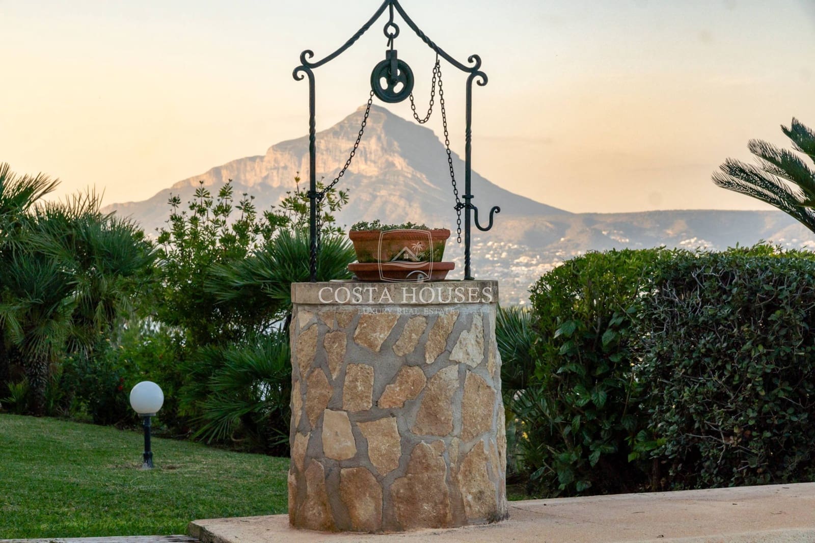 3 soveværelse Villa til salg i Javea / Xabia med swimmingpool garage - € 1.095.000 (Ref: 8863842)