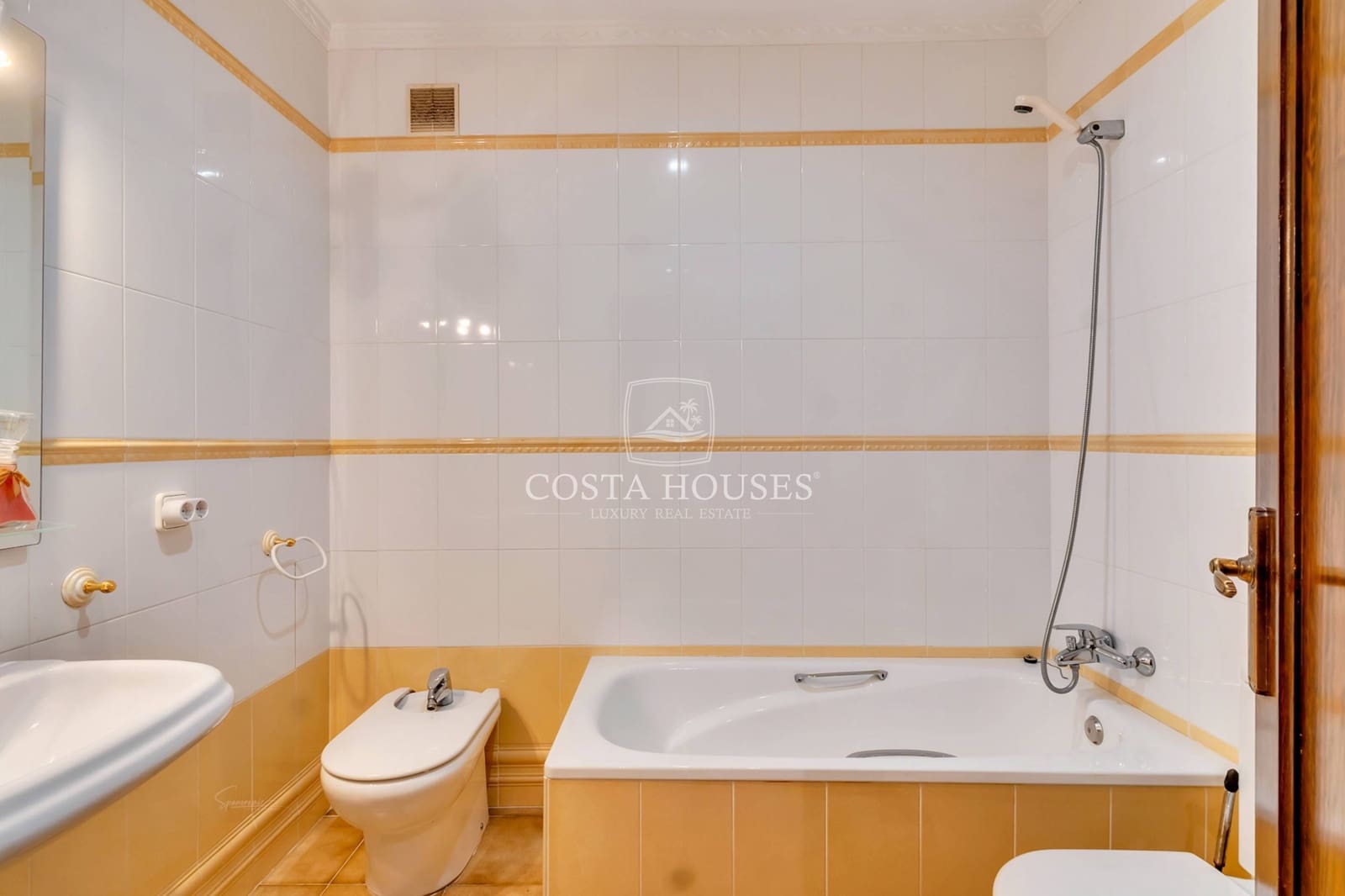 3 soveværelse Villa til salg i Javea / Xabia med swimmingpool garage - € 1.095.000 (Ref: 8863842)