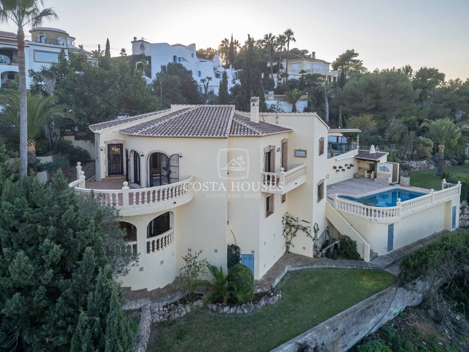 3 soveværelse Villa til salg i Javea / Xabia med swimmingpool garage - € 1.095.000 (Ref: 8863842)