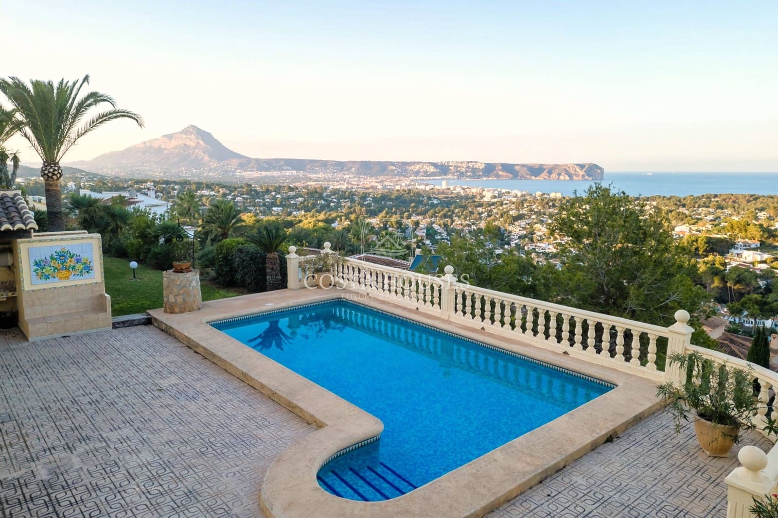 3 soveværelse Villa til salg i Javea / Xabia med swimmingpool garage - € 1.095.000 (Ref: 8863842)
