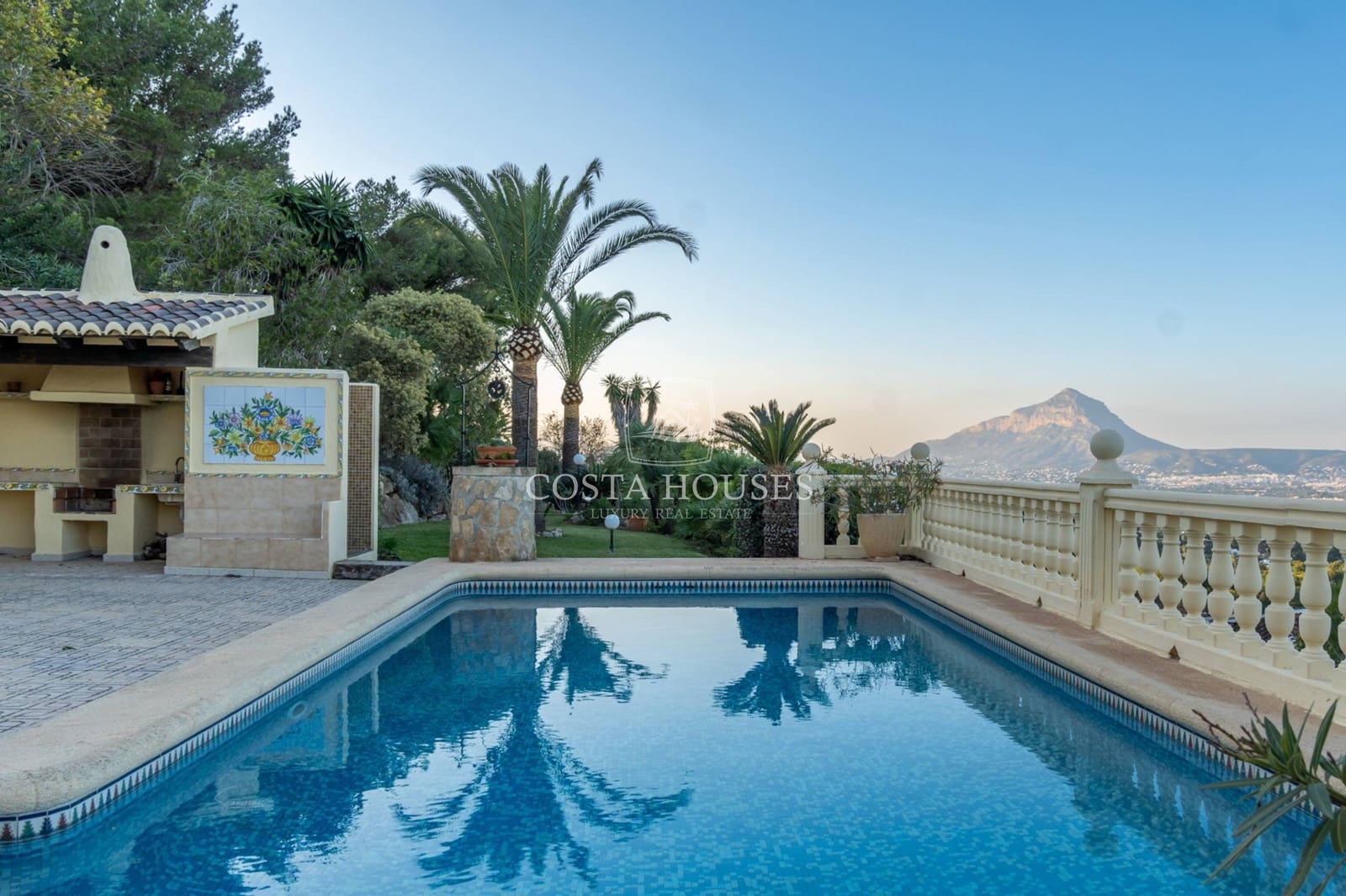 3 chambre Villa/Maison à vendre à Javea / Xabia avec piscine garage - 1 095 000 € (Ref: 8863842)