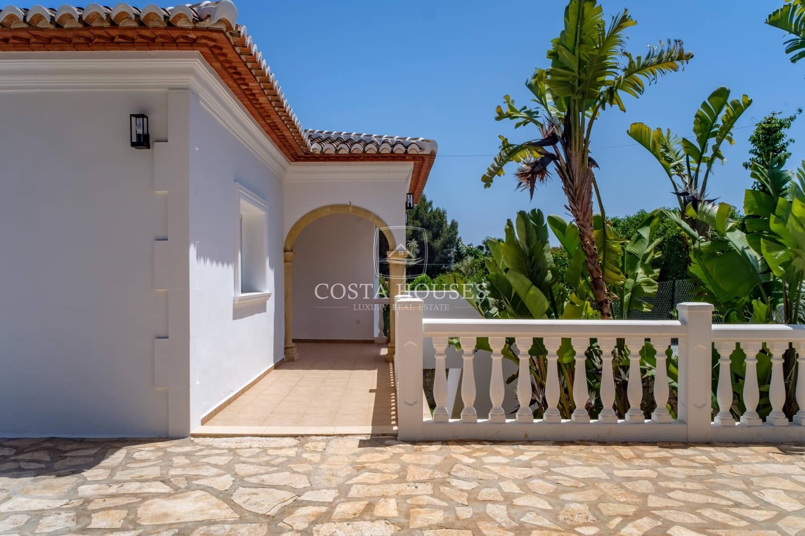 4 bedroom Villa for sale in Javea / Xabia with pool - € 1,120,000 (Ref: 8863847)