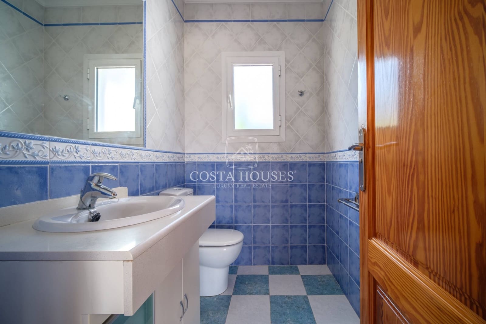 4 bedroom Villa for sale in Javea / Xabia with pool - € 1,120,000 (Ref: 8863847)