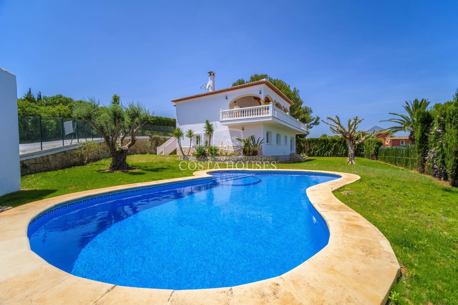4 bedroom Villa for sale in Javea / Xabia with pool - € 1,120,000 (Ref: 8863847)
