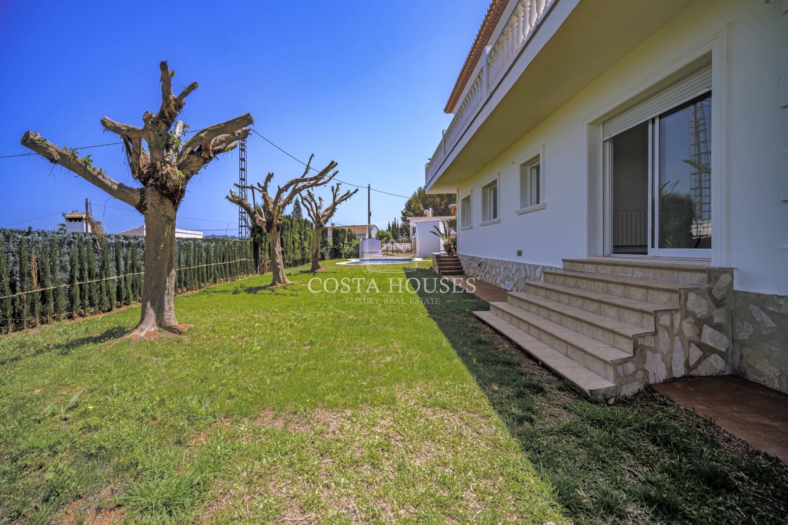 4 bedroom Villa for sale in Javea / Xabia with pool - € 1,120,000 (Ref: 8863847)