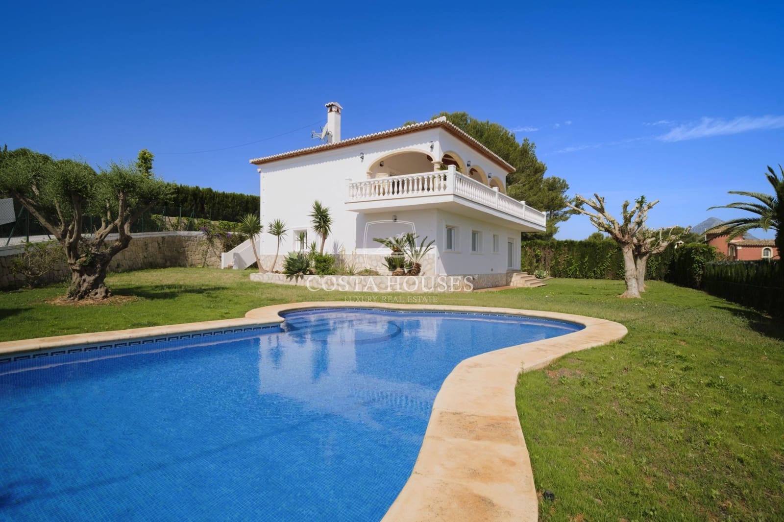 4 bedroom Villa for sale in Javea / Xabia with pool - € 1,120,000 (Ref: 8863847)