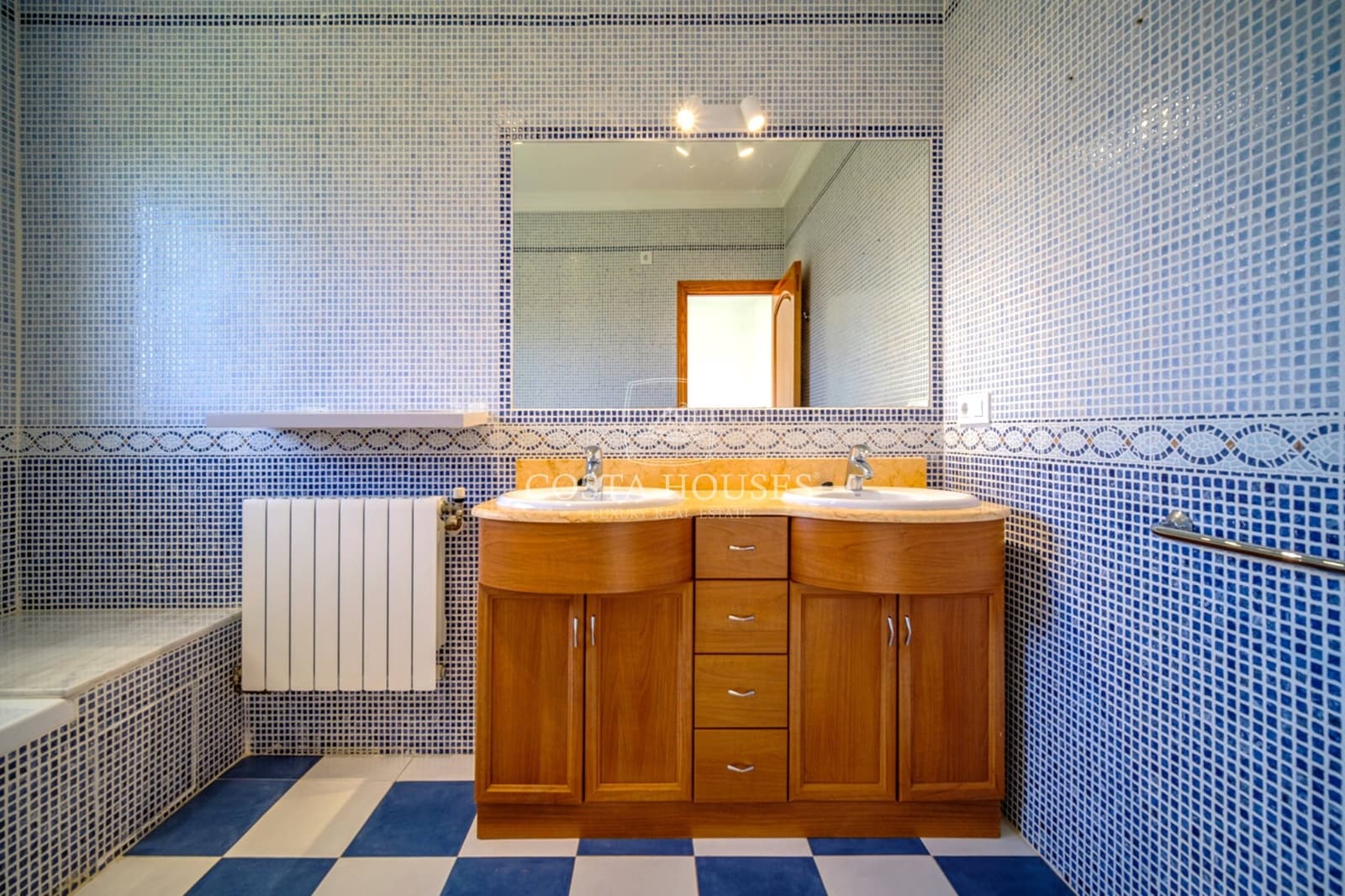 4 bedroom Villa for sale in Javea / Xabia with pool - € 1,120,000 (Ref: 8863847)